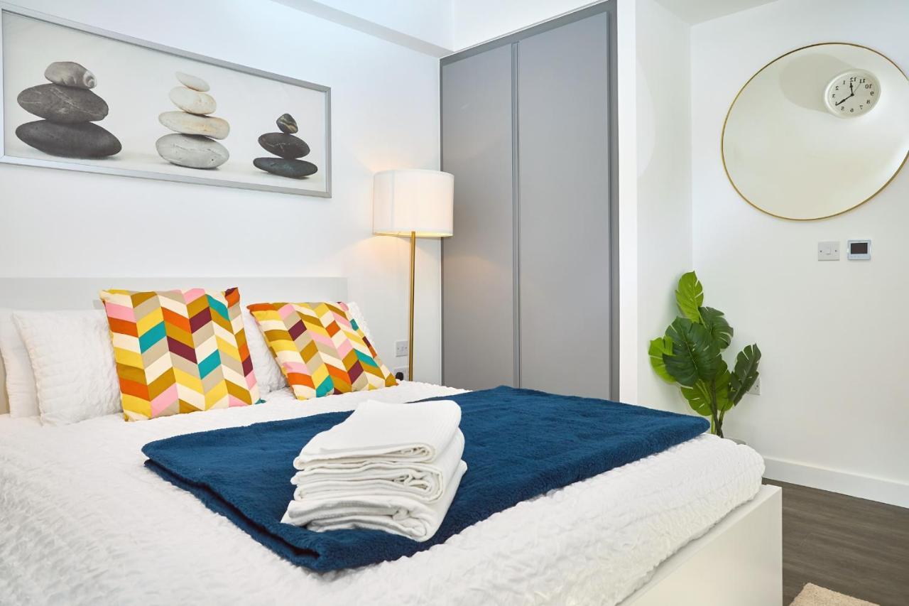 Morden Lovely 3Bedroom Apartment London Abbey Wood Eksteriør bilde