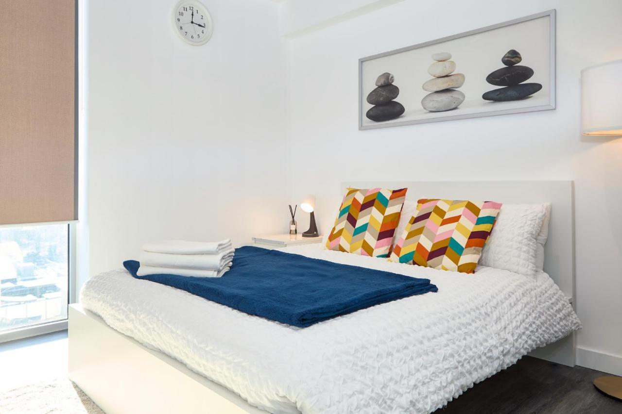 Morden Lovely 3Bedroom Apartment London Abbey Wood Eksteriør bilde