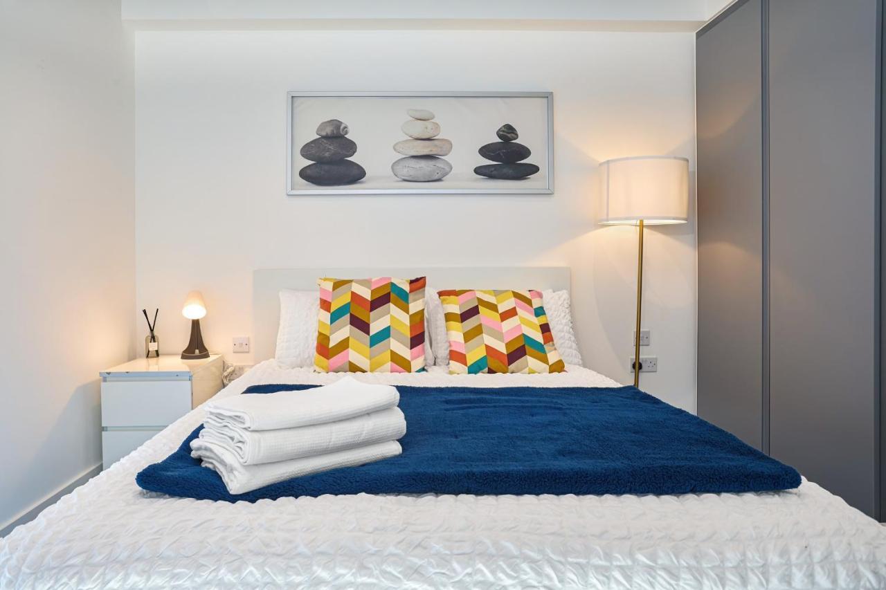 Morden Lovely 3Bedroom Apartment London Abbey Wood Eksteriør bilde